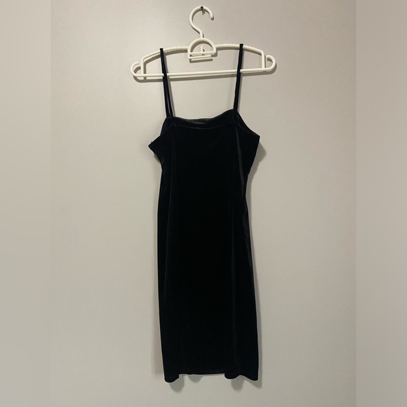 Forever 21 Black Velvet Dress - Picture 2 of 3